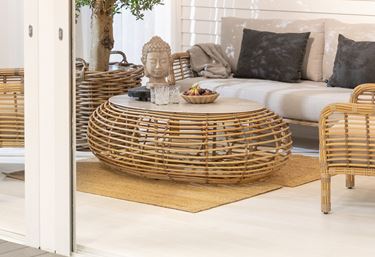 Unikko-sohvapöytä, ympäristökuva, Garden Livingin ulkokalusteet